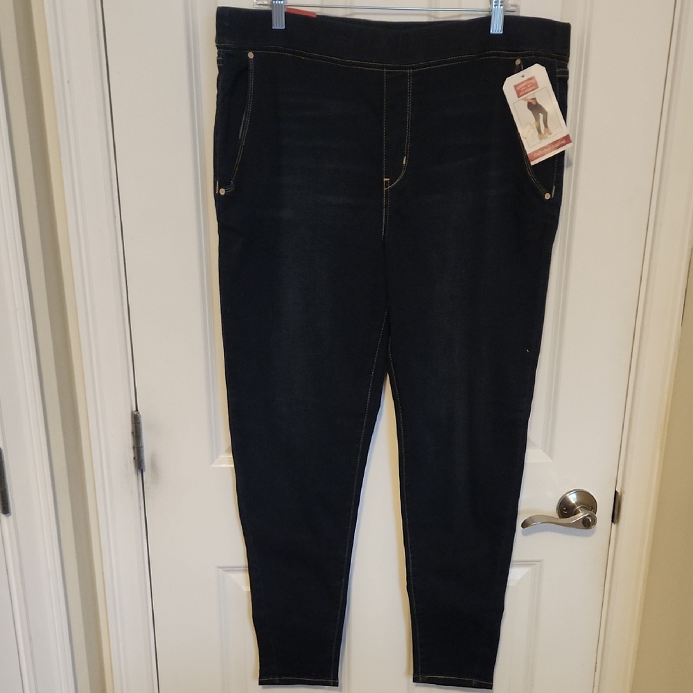 Signature by Levi Strauss Black High-Waisted Jeggings